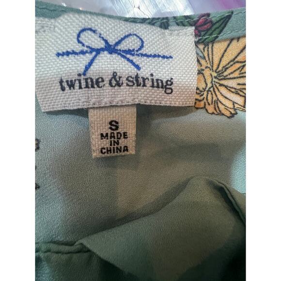 twine & string blousen ruffled cap sleeve blue floral top womens small - Picture 9 of 9